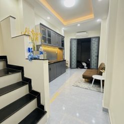 Bán nhà hẻm xe hơi Lê Quang Định, 17 m2, 4 Tầng, 3PN, Full nội thất, 4.5 tỷ