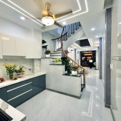 Bán nhà Nguyễn Văn Khối, 3 Tầng, 43 m2, 4PN, Full nội thất, 9.98 tỷ