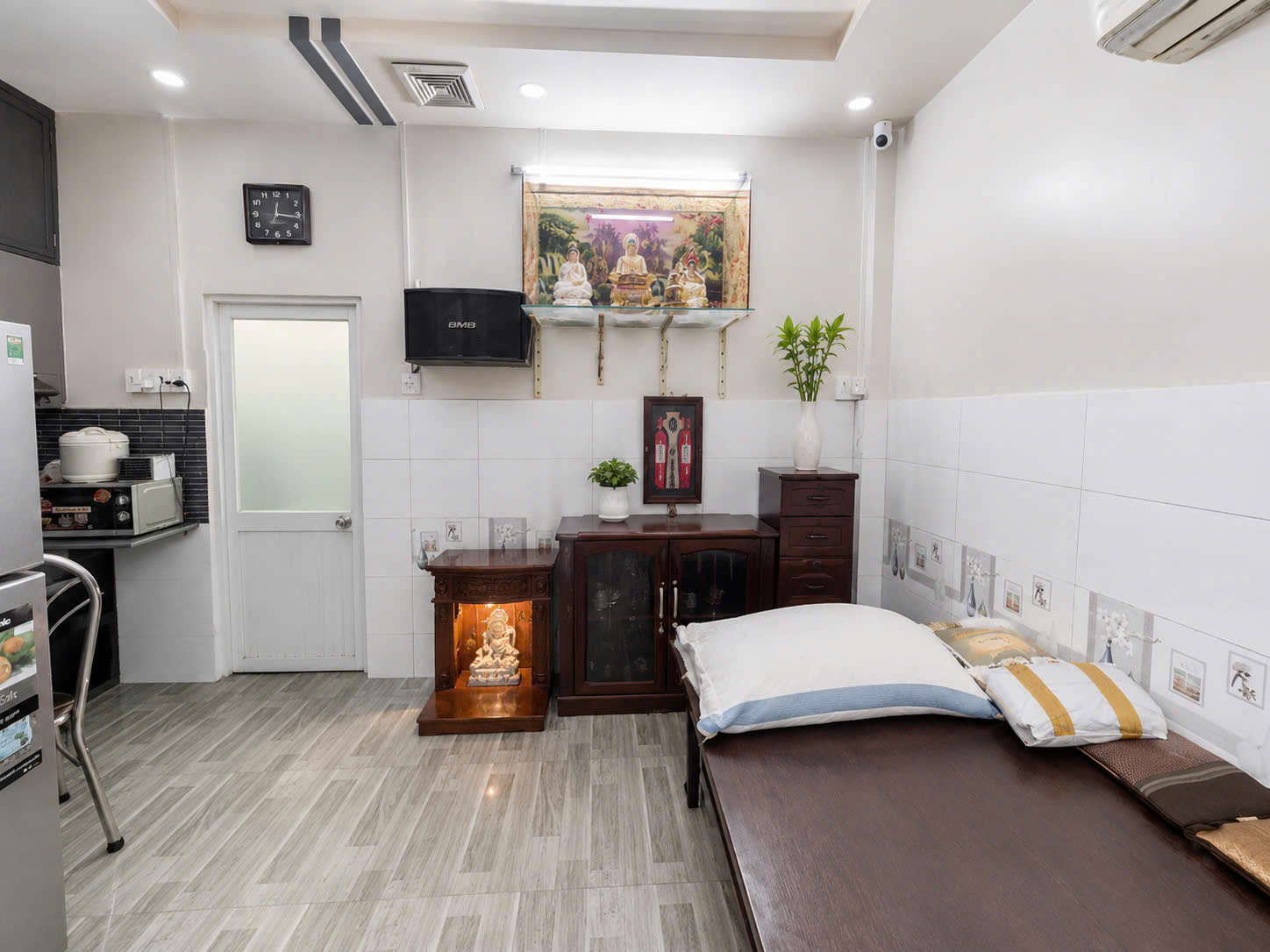 NHÀ ĐẸP - CAO THẮNG, P.17, PHÚ NHUẬN - NGANG LỚN, GIÁP Q.1Q.3 - 23M² - 2 TẦNG - 3.9 TỶ (1)